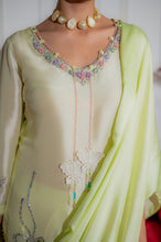 Load image into Gallery viewer, Hareem