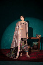 Load image into Gallery viewer, Selina
