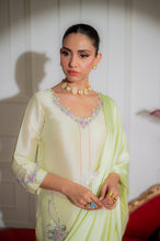 Load image into Gallery viewer, Hareem
