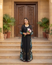 Load image into Gallery viewer, Charcoal Bloom
