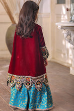 Load image into Gallery viewer, Red And Ferozi Lehnga For Little Girl
