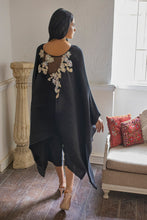 Load image into Gallery viewer, Roxene Crystals, Pearls And Kora Poncho
